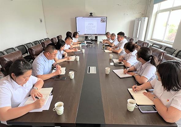 四公司党委打好“组合拳”确保“双引双建“工作走深走实。倪新欣 摄.jpg
